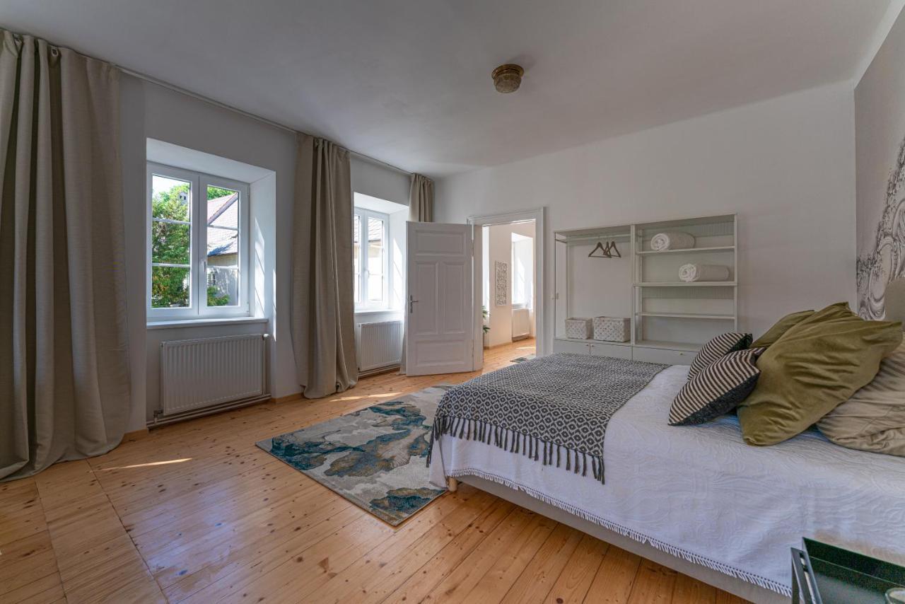 Kaiserliches Wohnen Im Alten K&K Postamt Eg Appartamento Persenbeug Esterno foto